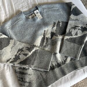 Abercrombie & Fitch Mountain Sweater